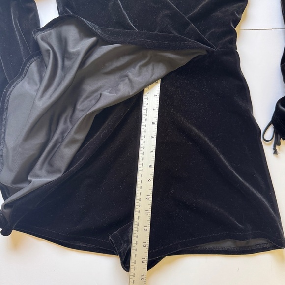 Urban Outfitters Velvet Jumpsuit Romper UO Black Ballet Wrap Dress Velour Sz S - Picture 13 of 16